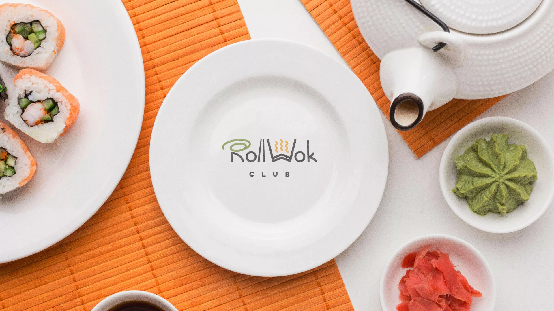 Разработка логотипа и фирменного стиля суши-бара «Roll Wok Club» в Краснокамске